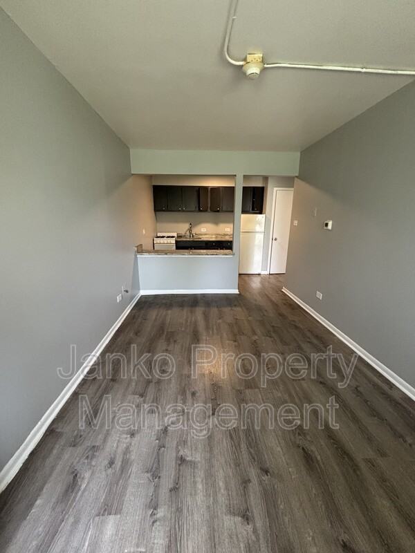 3331 Commercial Ave #10 - Photo 2 of 4