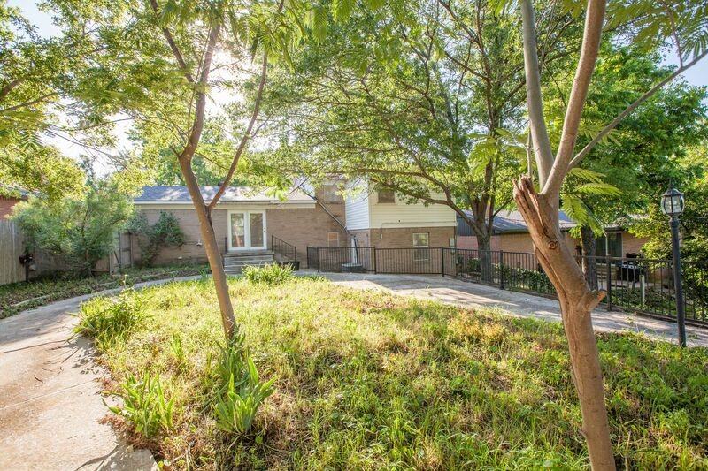 3503 Loganwood Dr - Photo 3 of 37