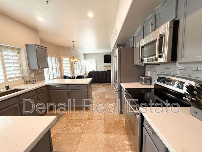 9437 E Dreyfus Pl - Photo 3 of 31