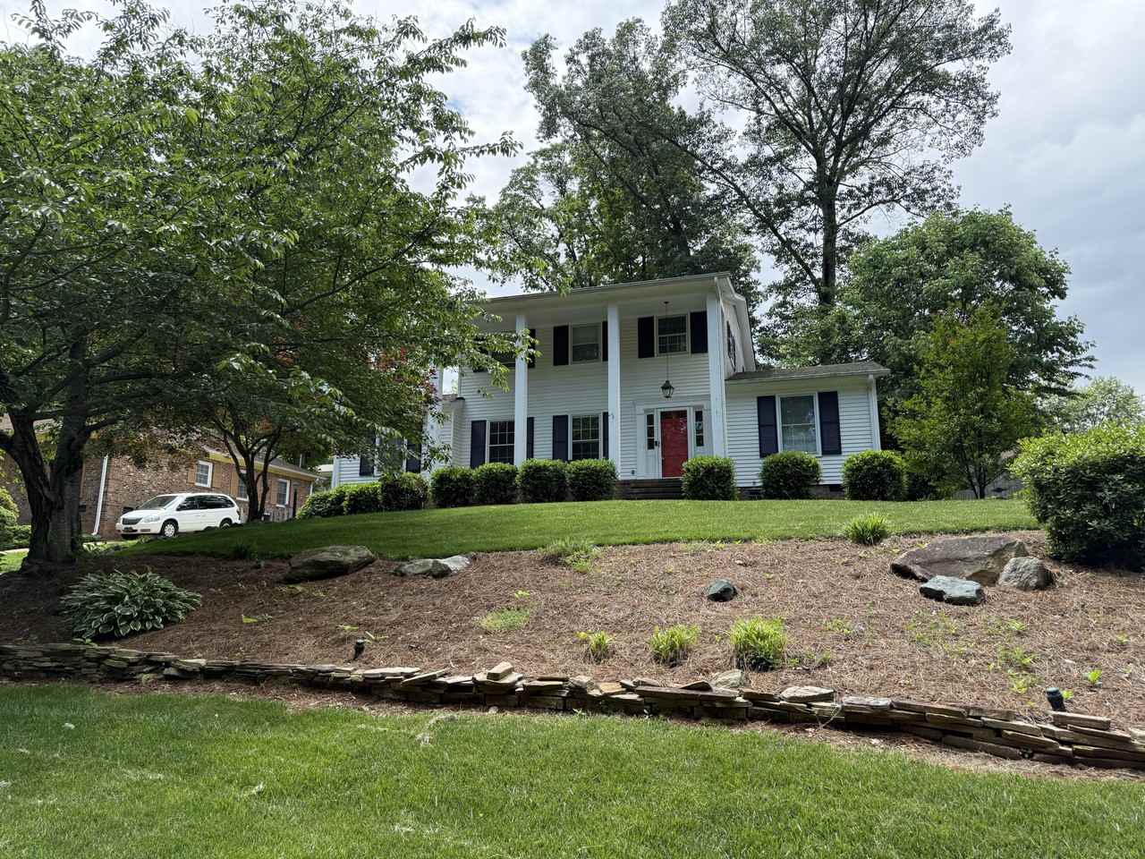 2115 Churchill Dr - Photo 3 of 27