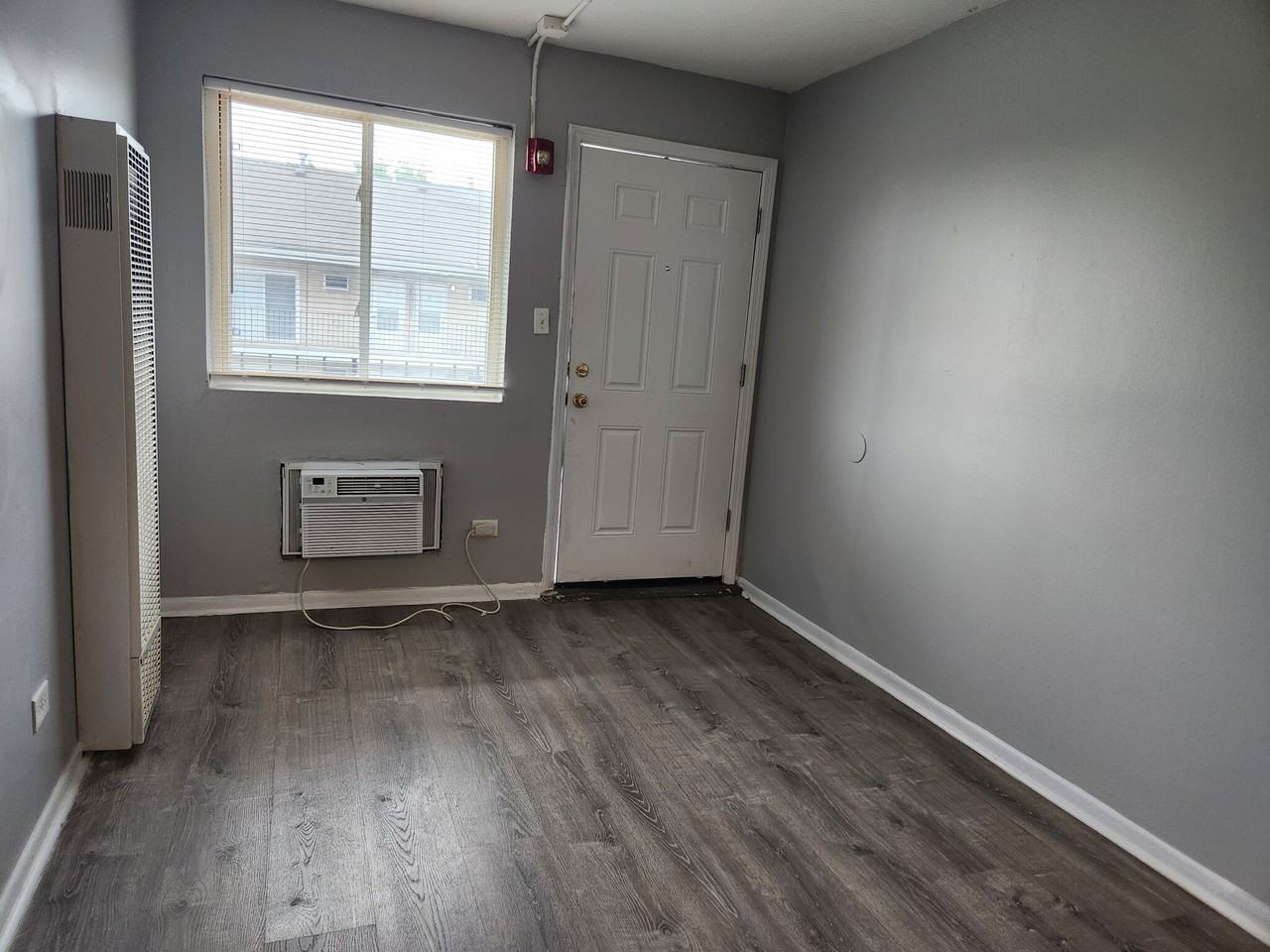 3341 Commercial Ave #21 - Photo 2 of 12