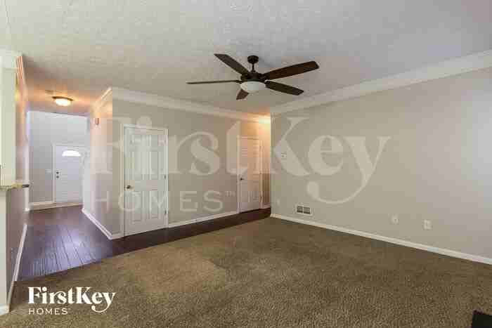 225 Mincey Way - Photo 3 of 15