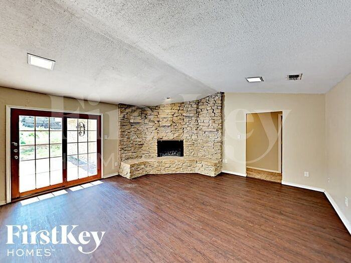 7701 Skylake Dr - Photo 2 of 16