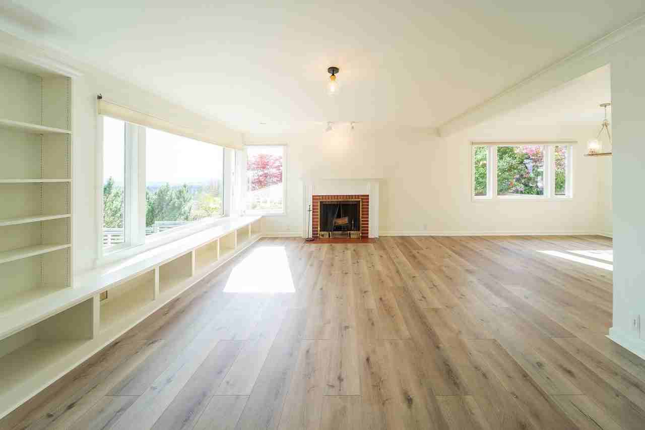 2641 Southwest Hamilton Court - Photo 7 of 50