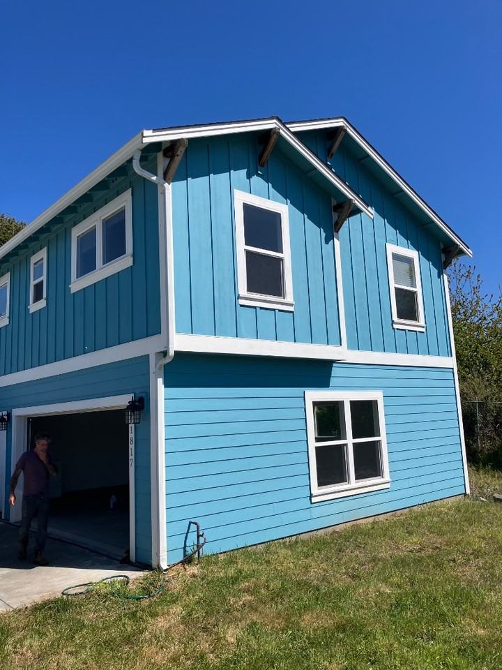 1817 Lime Ave - Photo 3 of 11