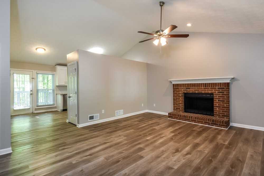 580 Toonigh Rd - Photo 4 of 17