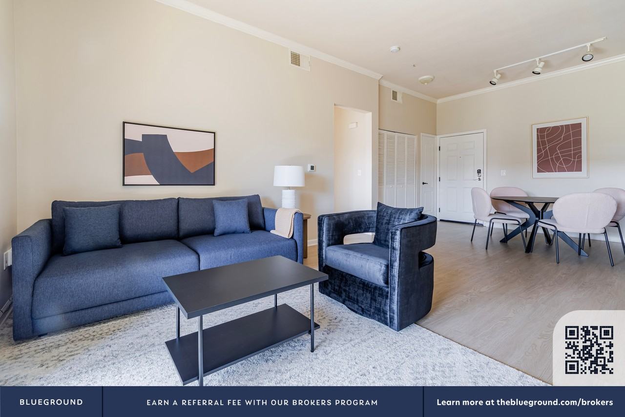 700 Agnew Road - Photo 5 of 47