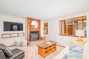 1207 W Ridgeview Dr - Photo 1 of 1