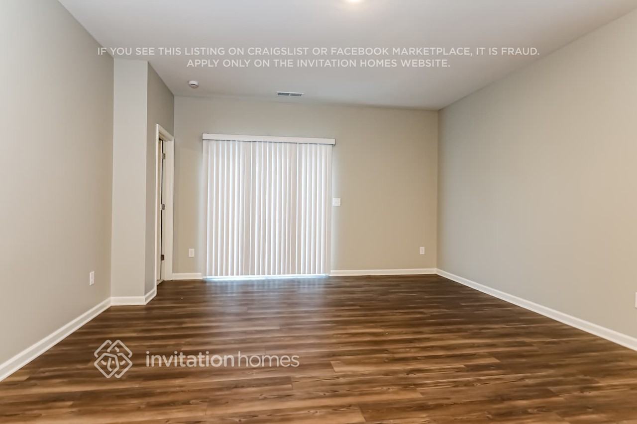 617 Friesland Dr - Photo 4 of 18