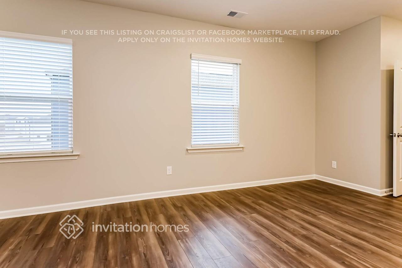 617 Friesland Dr - Photo 5 of 18
