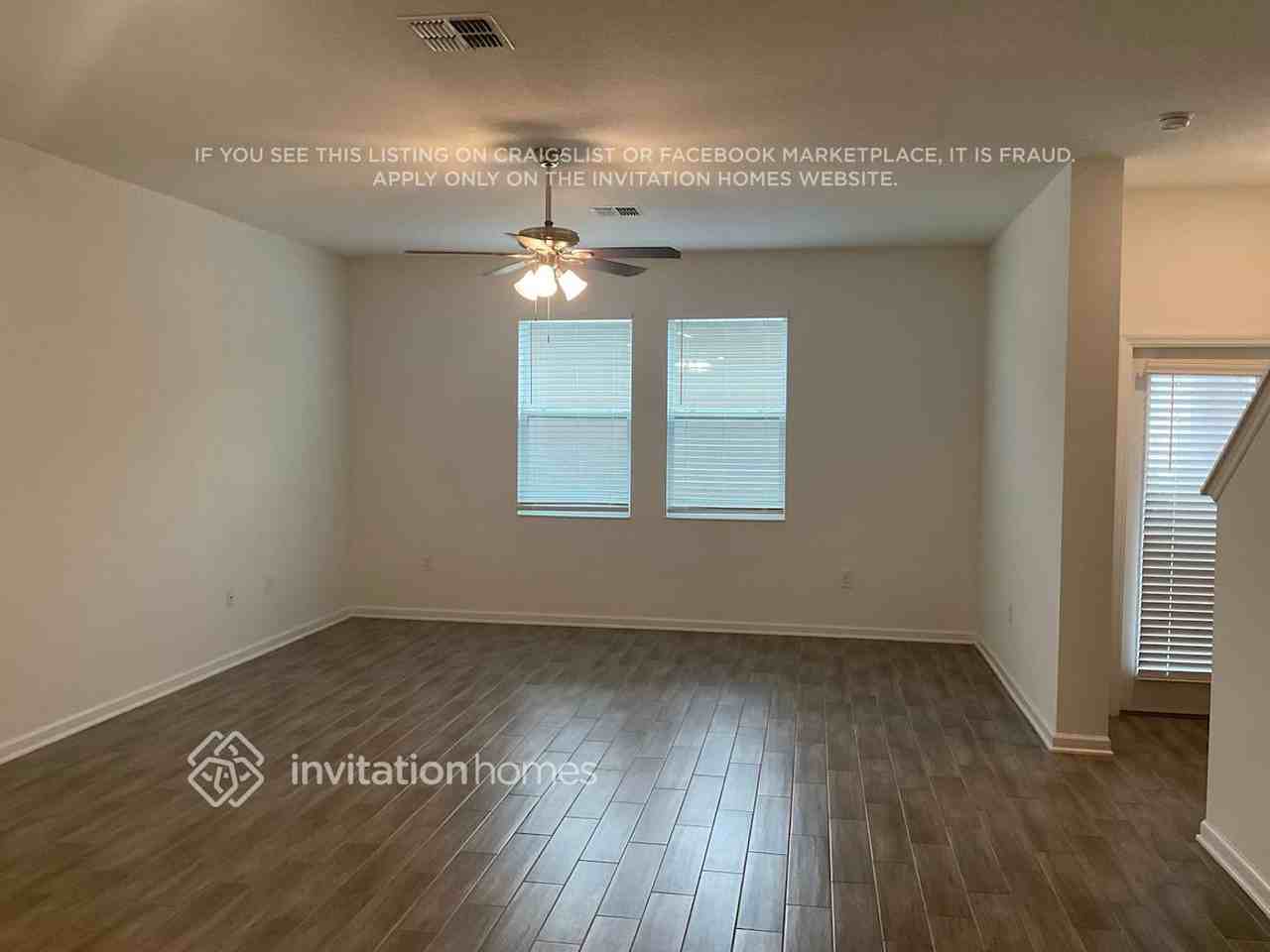 2413 Volunteer Ave - Photo 2 of 12