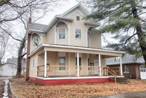 featured image of 629 Swan St #B