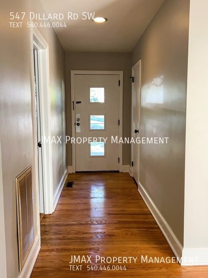 547 Dillard Rd Sw - Photo 2 of 12