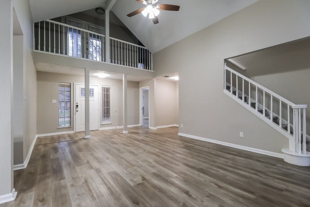 2403 Knollbrook Ln - Photo 6 of 17