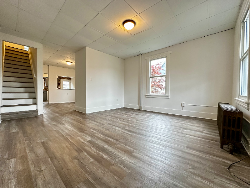 27 E 6th St - Photo 3 of 20