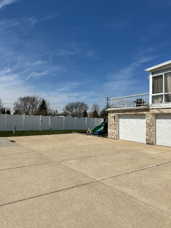16622 Crescent Ave #2 - Photo 2 of 13