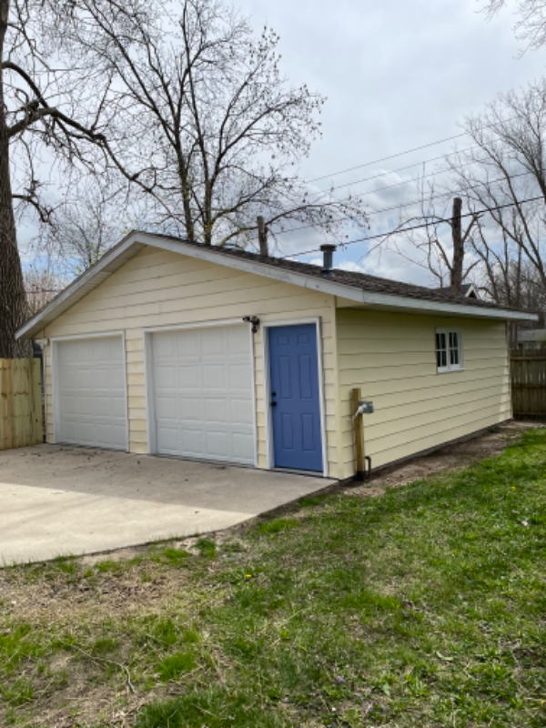 4110 Hancock Dr - Photo 3 of 20