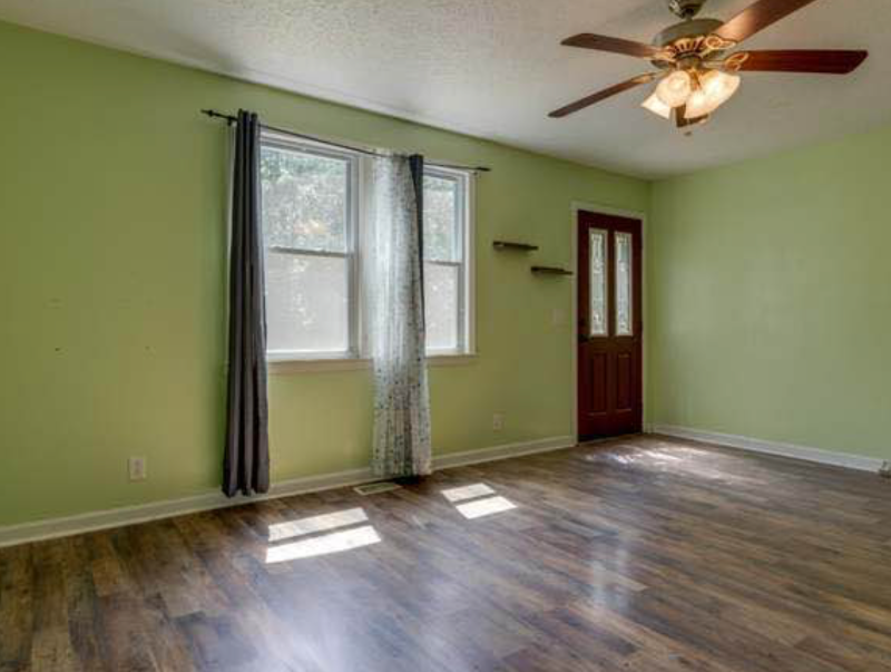 1143 Chestnut Dr - Photo 3 of 13