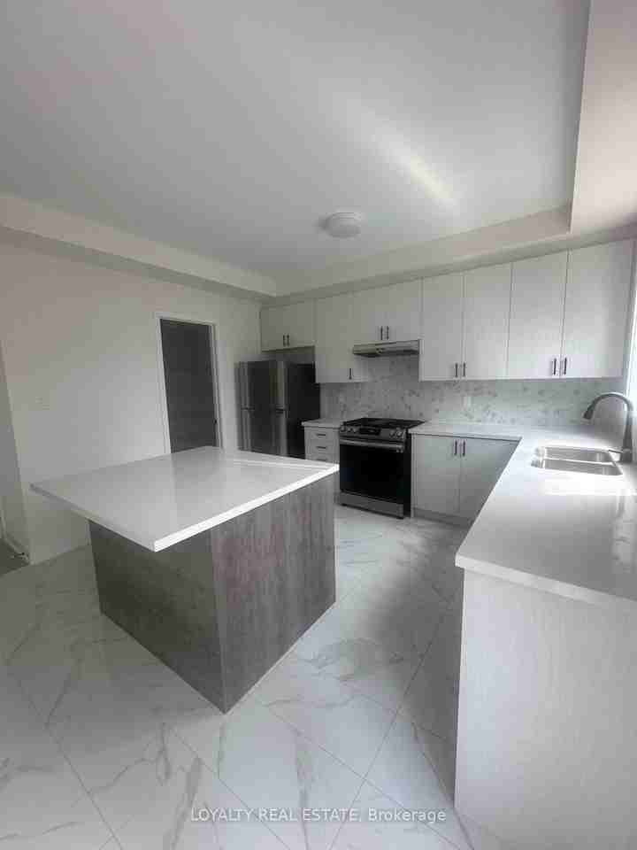 46 MONCLOVA - Photo 3 of 10