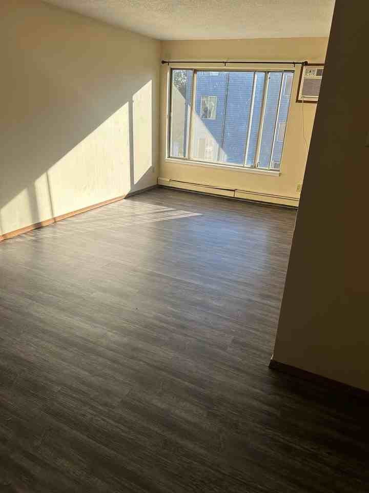 524 14th St S #304 - Photo 2 of 11