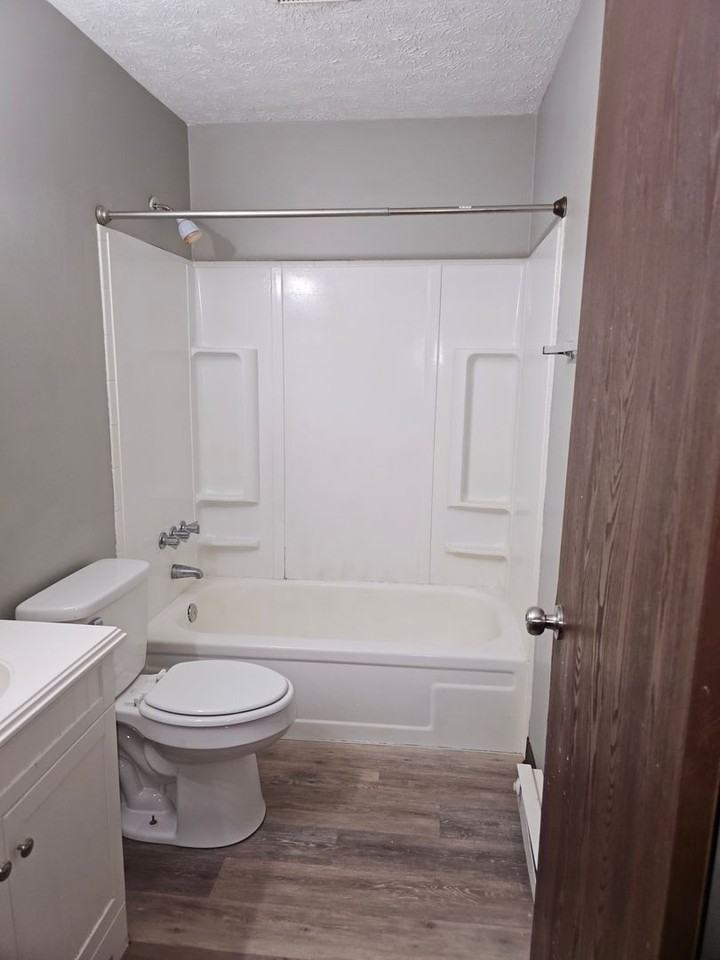 1666 Beechwood Ave Ne - Photo 2 of 5