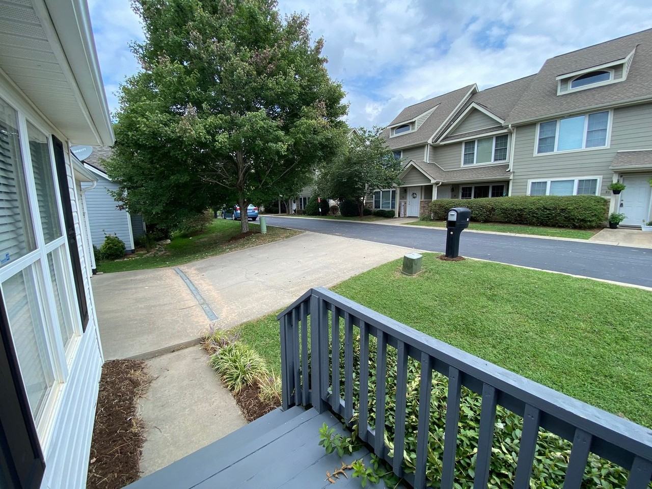 97 Rotunda Cir - Photo 3 of 50