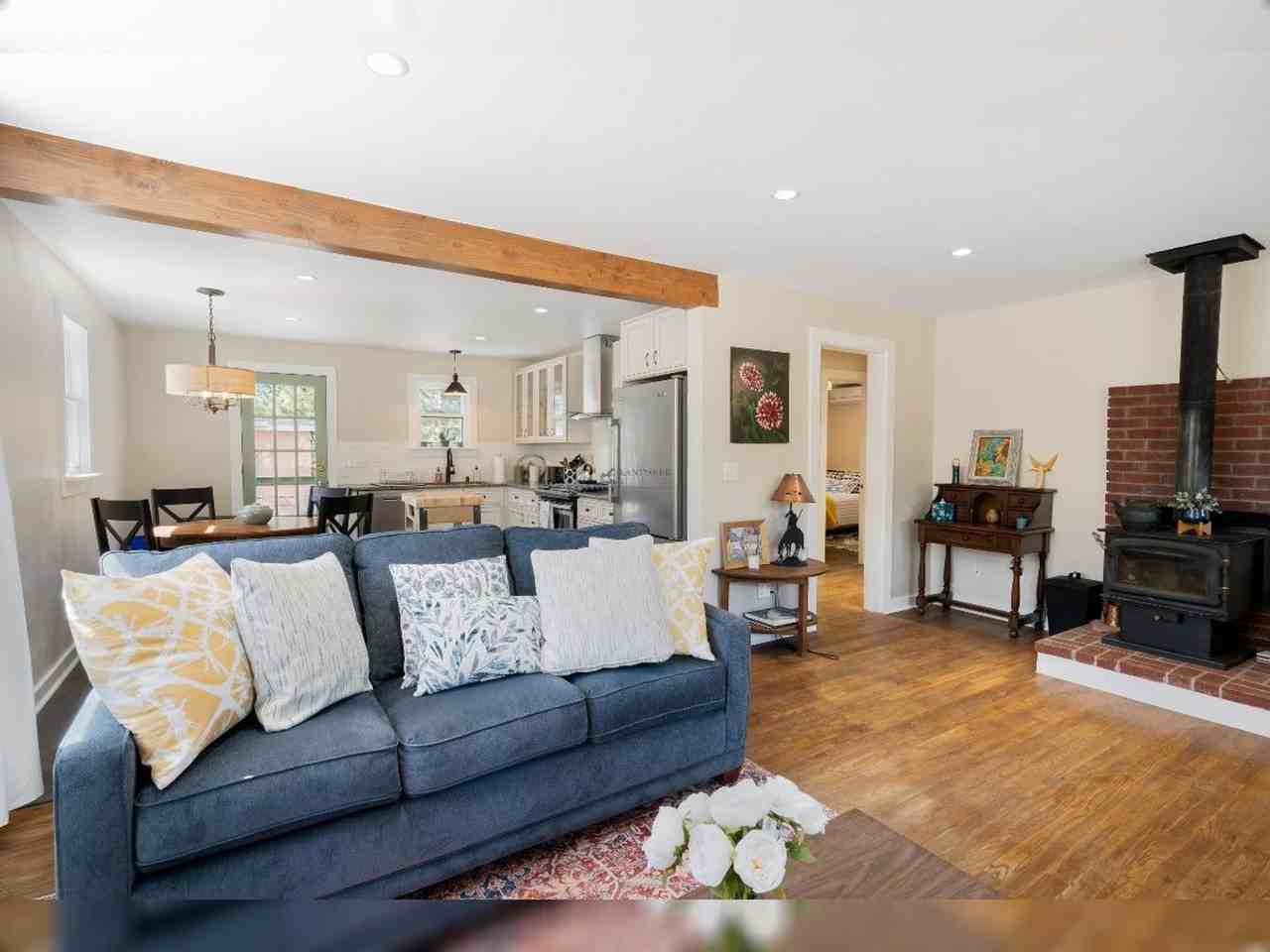 512 Garcia St - Photo 2 of 9