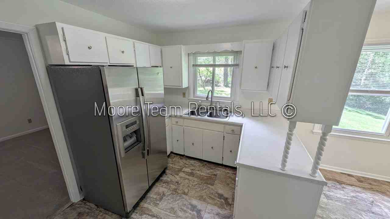 17 Due West Rd - Photo 6 of 36