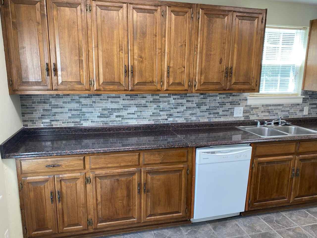748 Meadowlark Dr - Photo 2 of 27