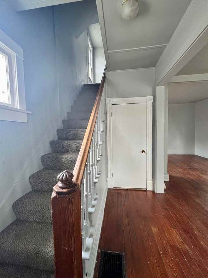 4201 Cuming St - Photo 2 of 14