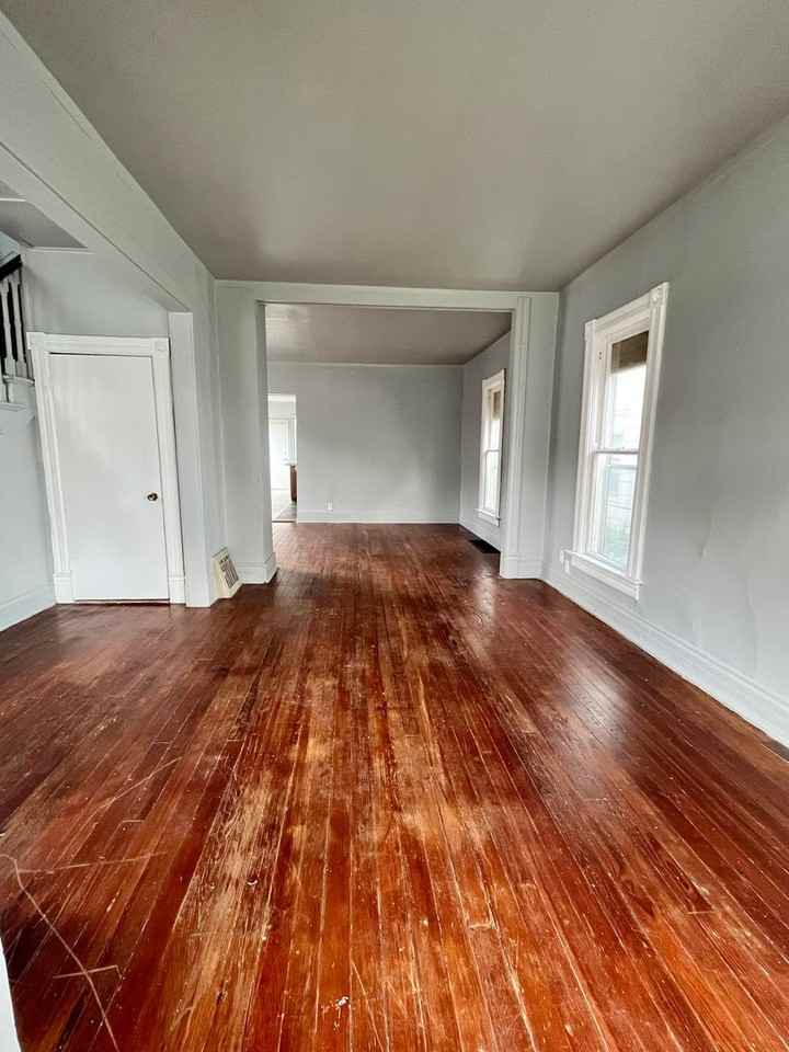 4201 Cuming St - Photo 3 of 14