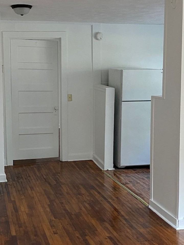 620 N Bayou Ave - Photo 2 of 12