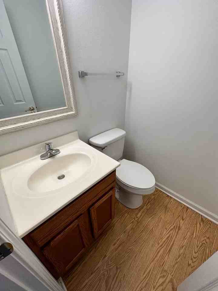 7 Lakeshore Cir #136 - Photo 6 of 8