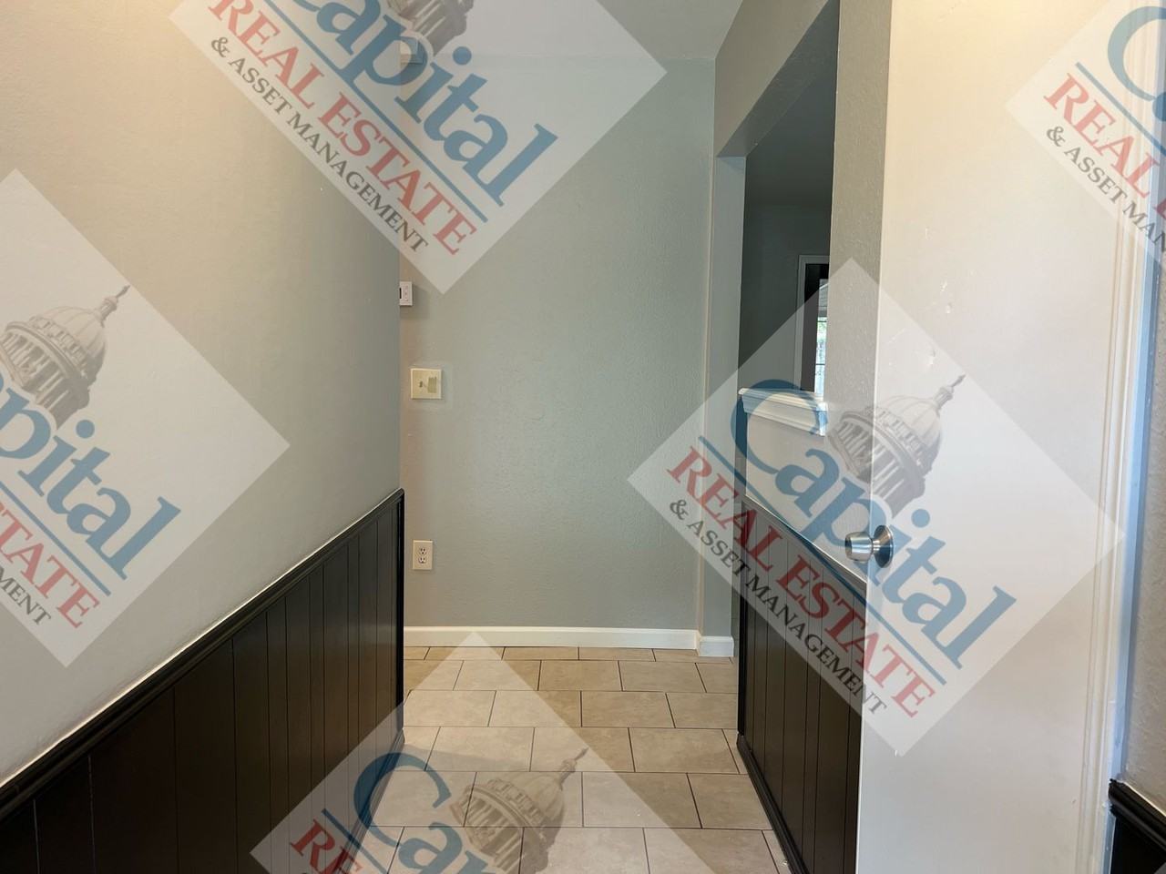 5409 Spitz Dr - Photo 3 of 34