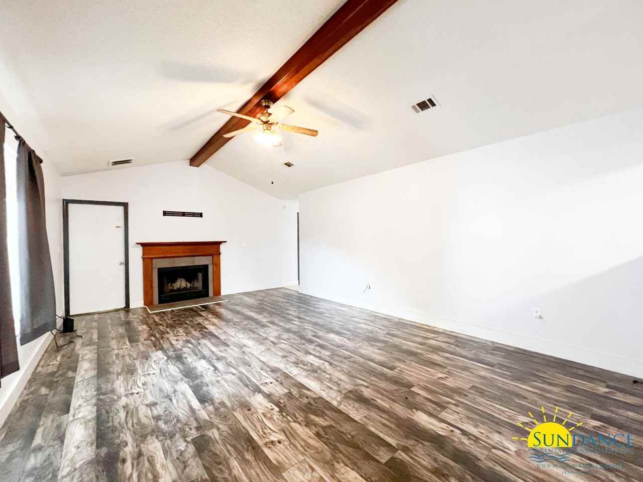 437 Shoal Lake Dr - Photo 2 of 12