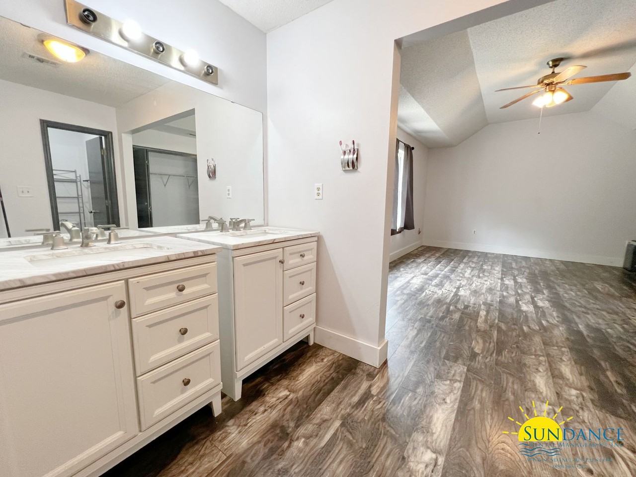 437 Shoal Lake Dr - Photo 6 of 12