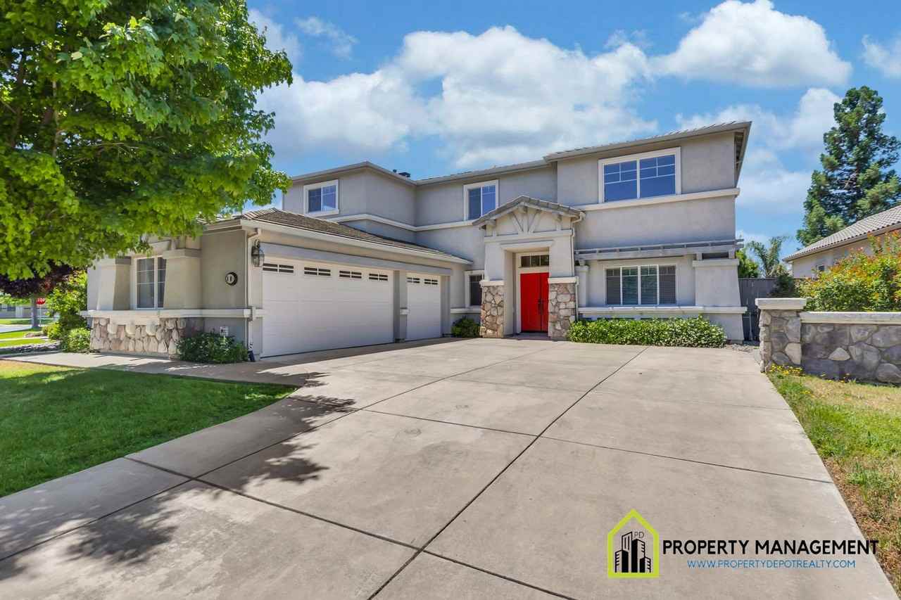 9809 Castelli Way - Photo 2 of 50