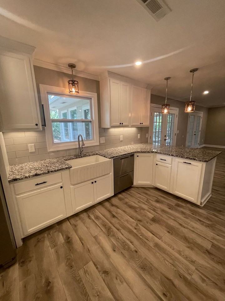 103 S Valley Hill Dr - Photo 2 of 20