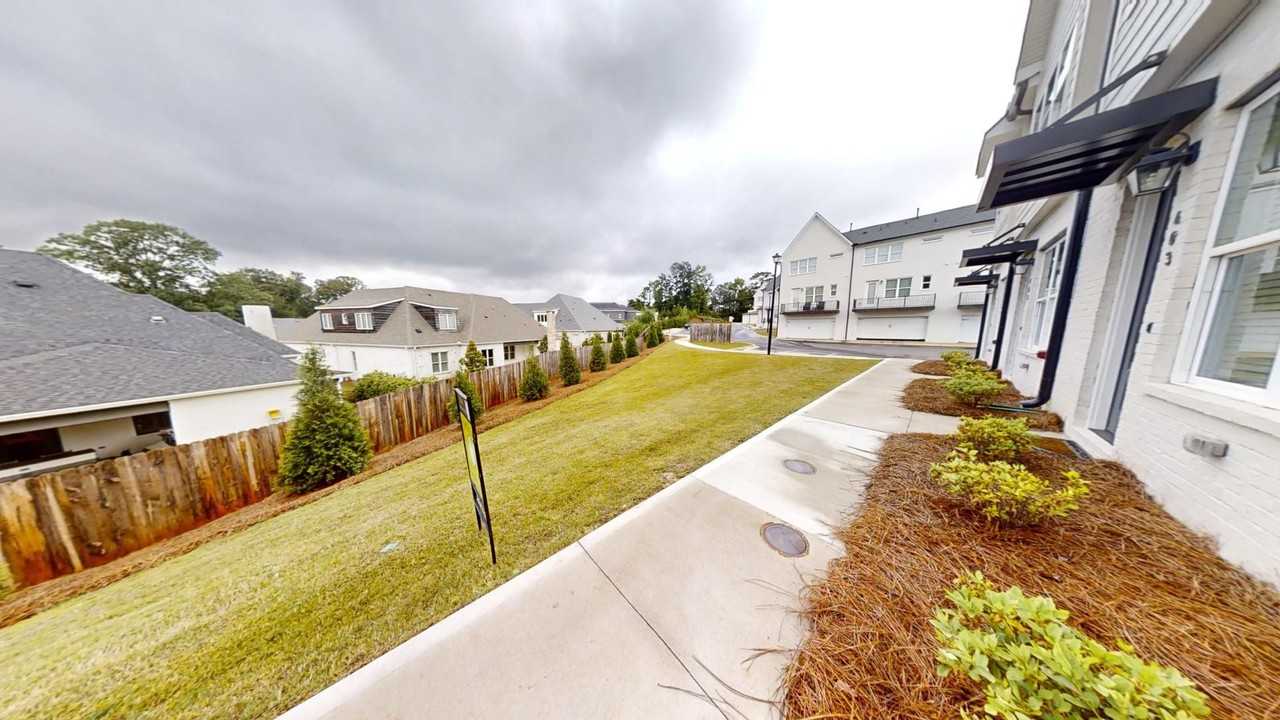 2106 Moores Mill Rd - Photo 2 of 32