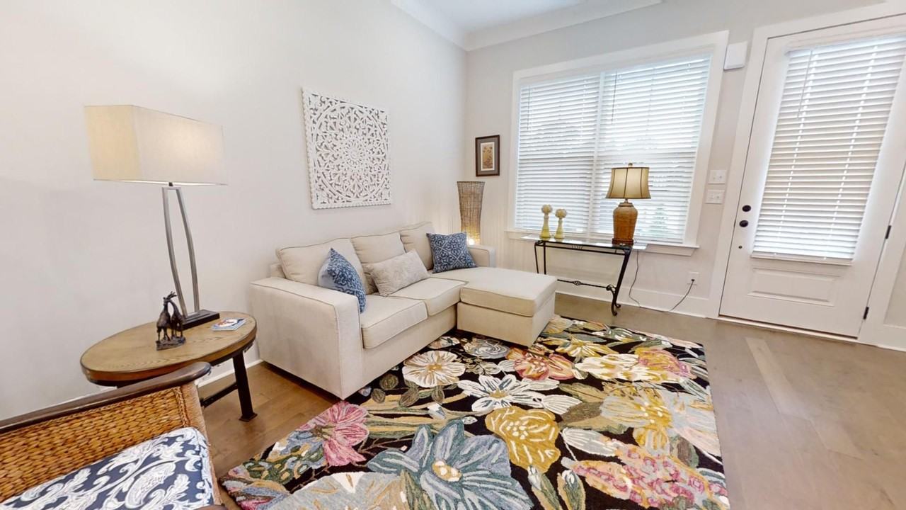 2106 Moores Mill Rd - Photo 5 of 32