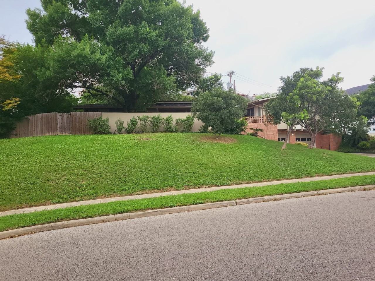 603 W Crestline Dr - Photo 2 of 22