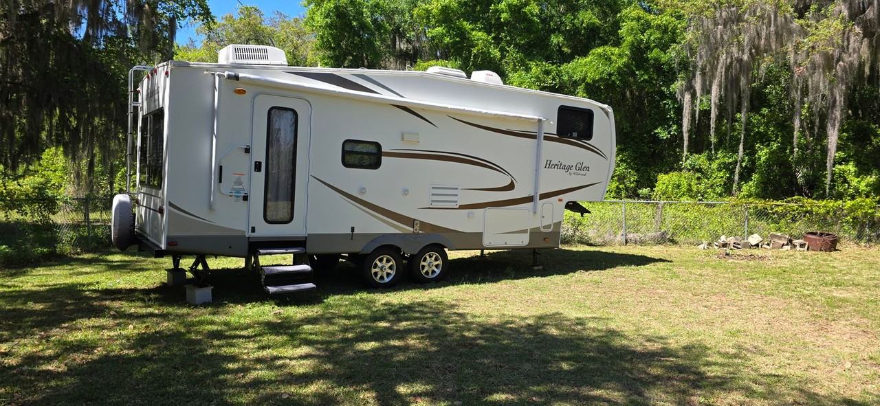 36739A Brook Rd - Photo 2 of 19