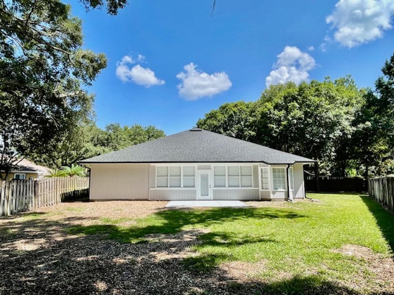 4526 Nw 35th Ter - Photo 2 of 34