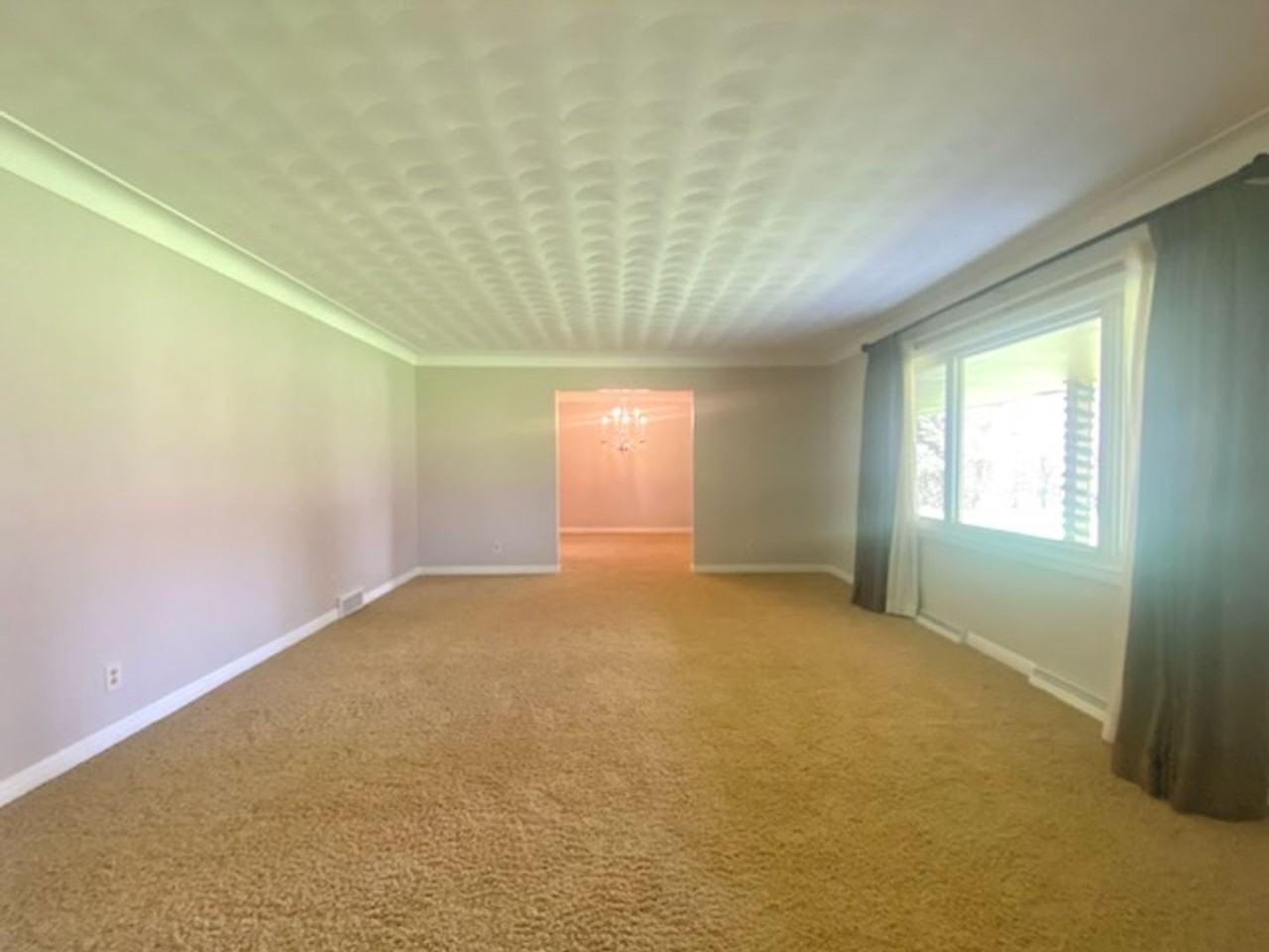 10619 Douglas Ave - Photo 3 of 39