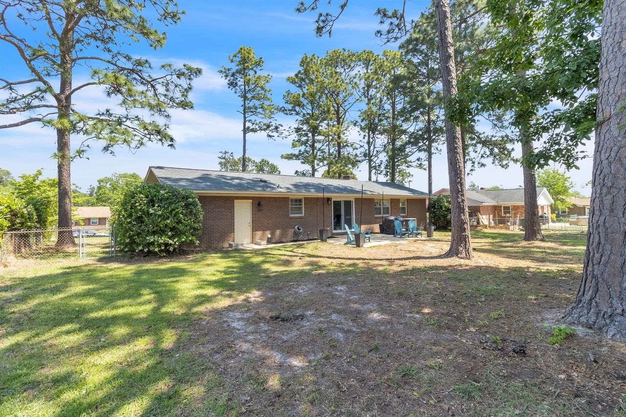 606 Dandridge Dr - Photo 4 of 28