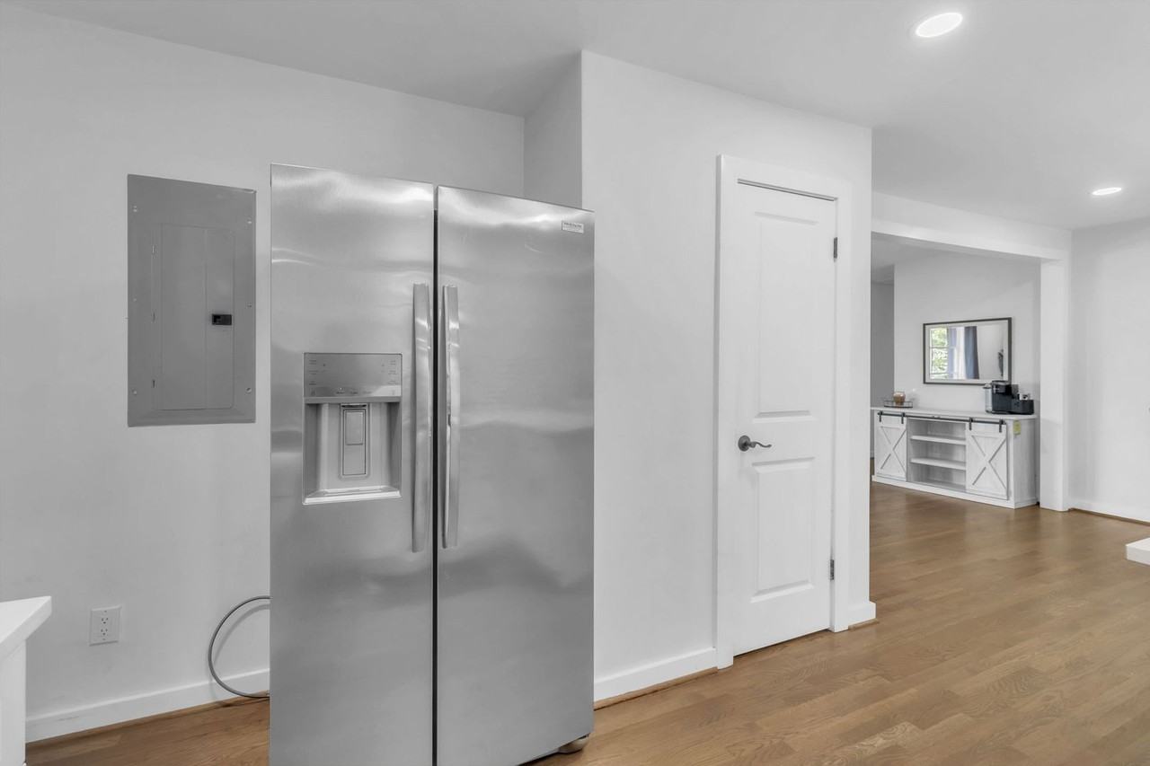 606 Dandridge Dr - Photo 7 of 28