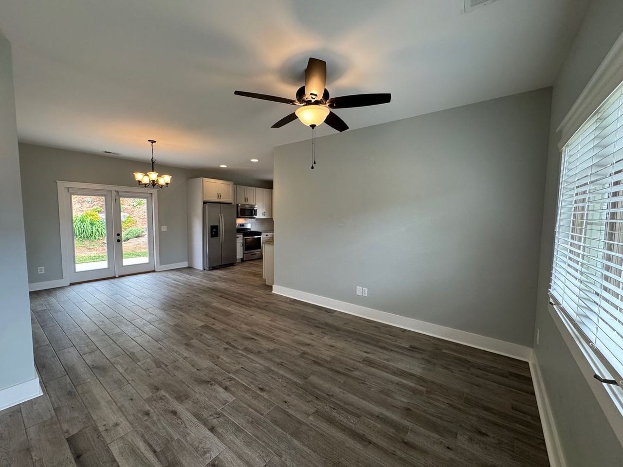 121 Chepstow Pl - Photo 6 of 48