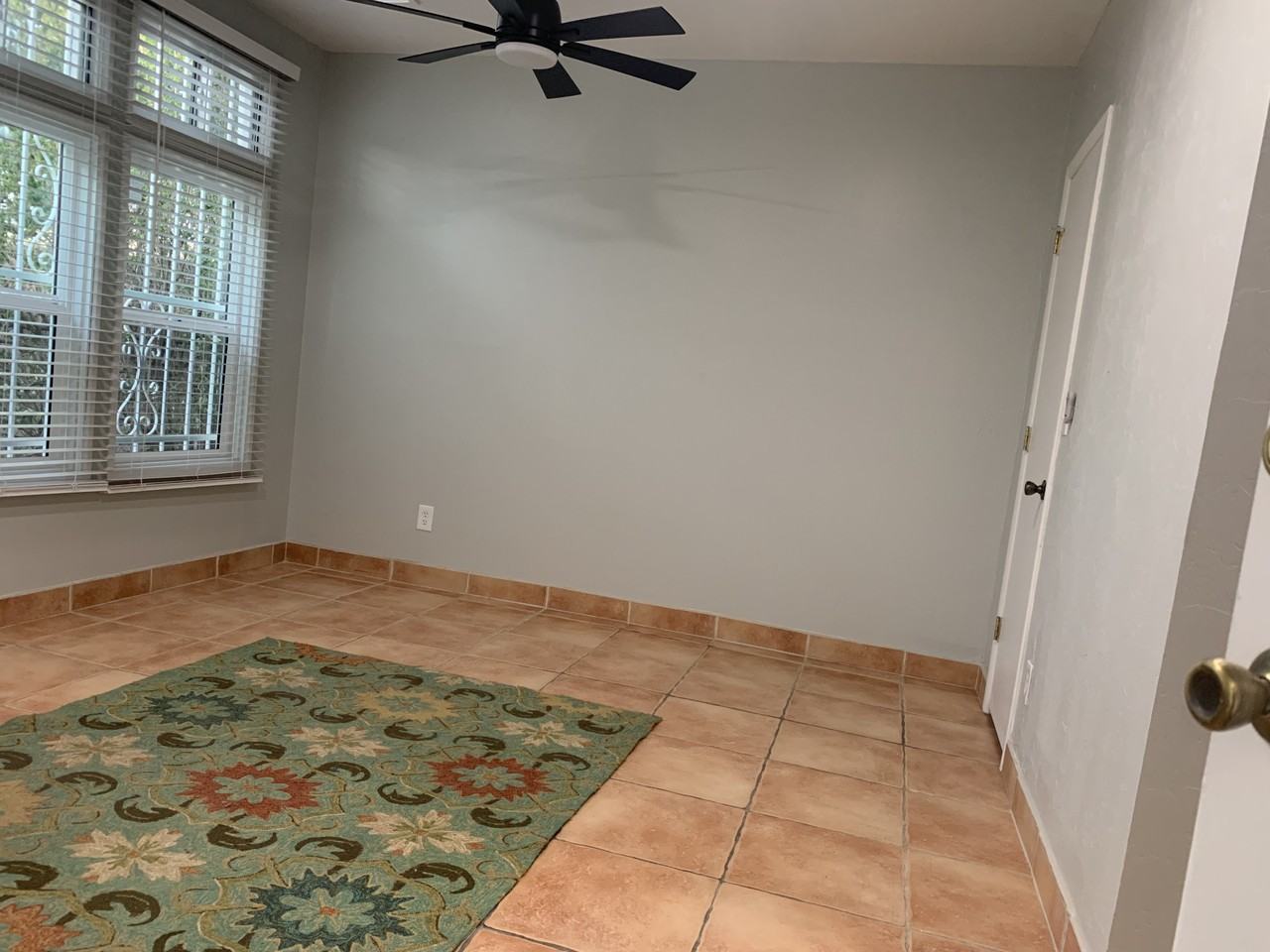 2549 E Glenn St #NA - Photo 2 of 5
