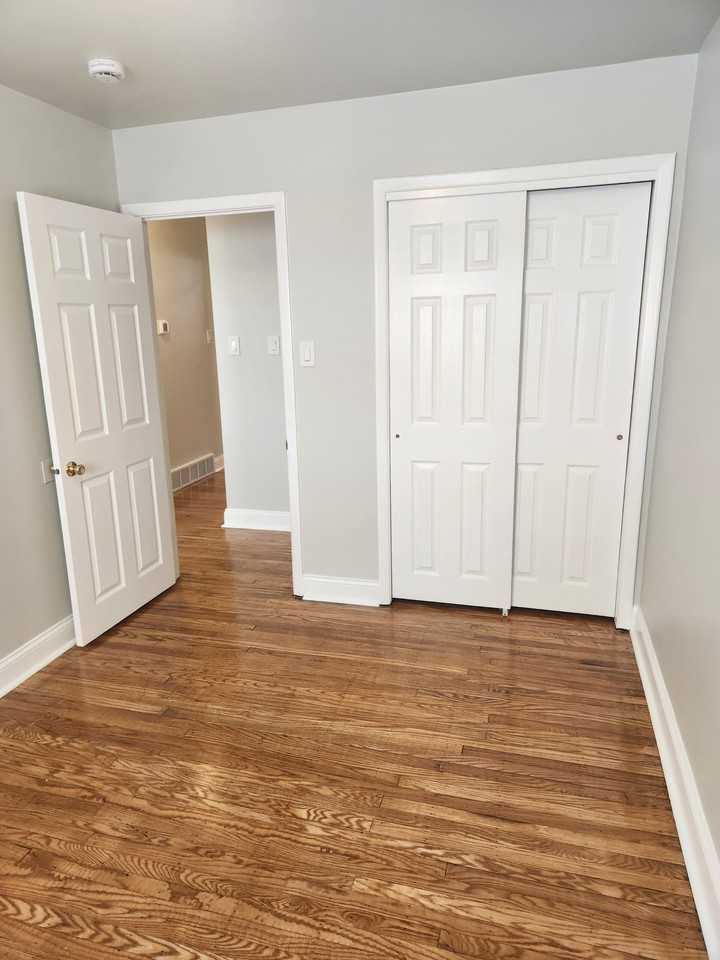 521 Donna Cir #2ndFLB - Photo 3 of 12