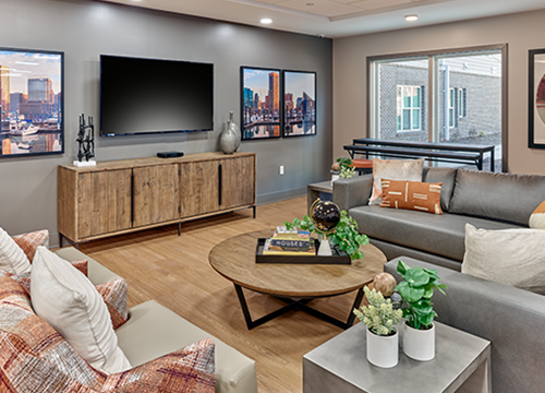 Renaissance Row - Photo 7 of 24